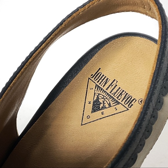 John Fluevog Cream and Black Heels - Picture 9 of 12